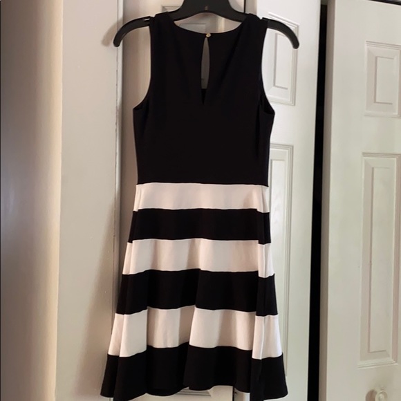 NWOT! Express Fit and Flare Dress - Picture 4 of 7